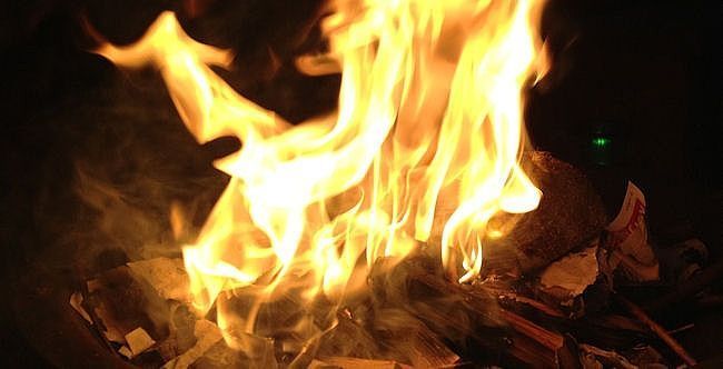 sitting around a fire in the company of good friends is just so uplifting isn't it?
